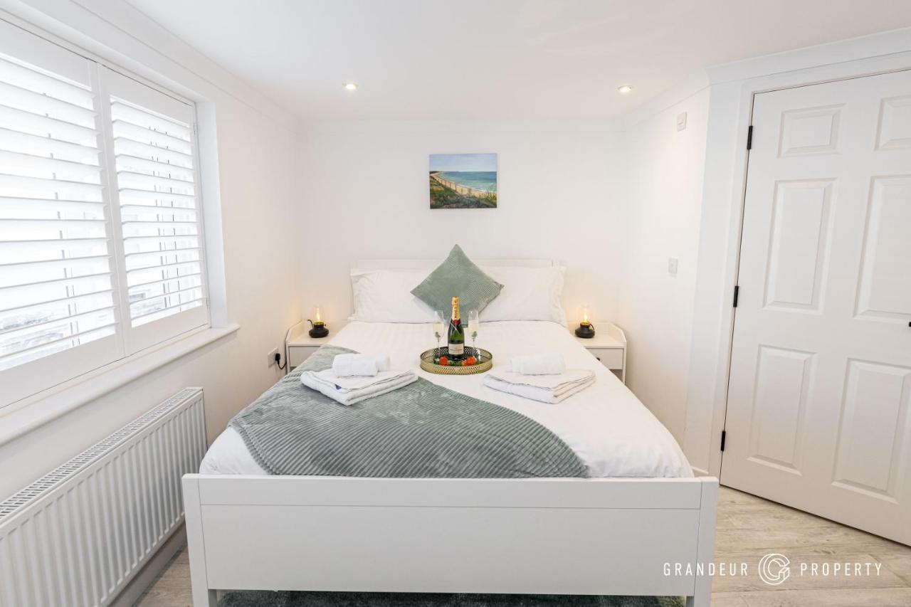Driftwood By Grandeur Property Bournemouth Exterior photo